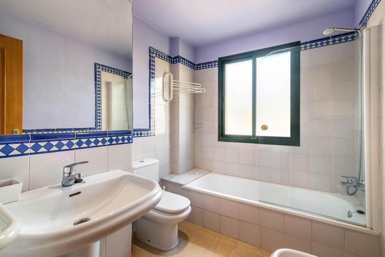 Spacious Apartment In Марбеля Екстериор снимка