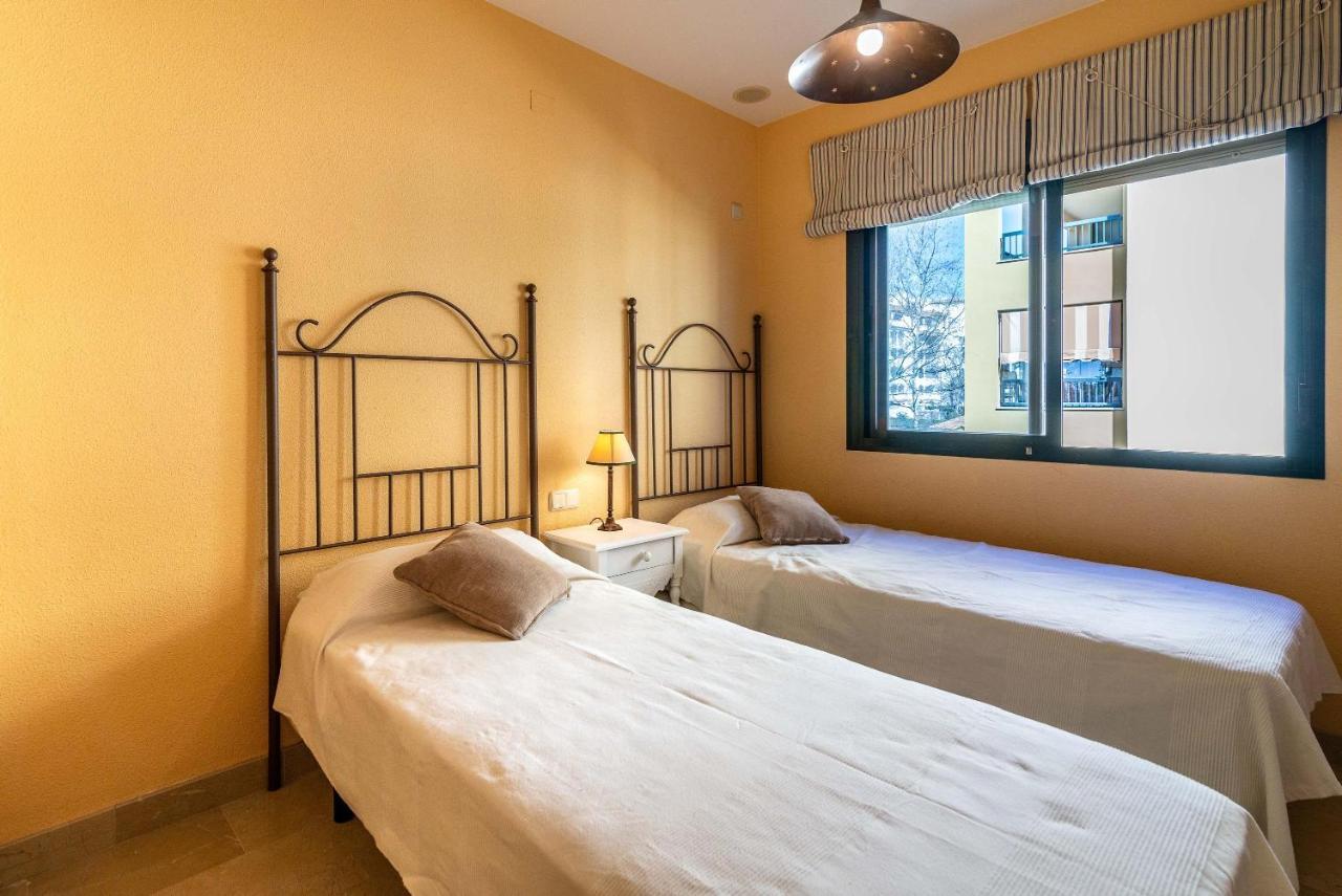Spacious Apartment In Марбеля Екстериор снимка
